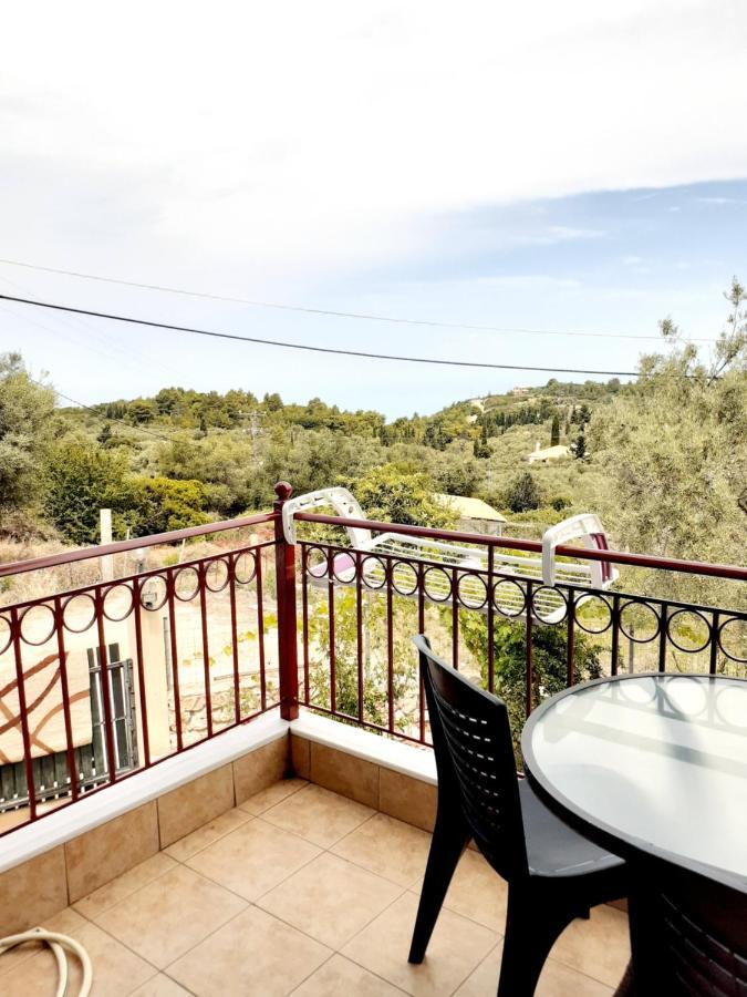 Monika Lefkada Hotel ซูกาเลดส์ ภายนอก รูปภาพ