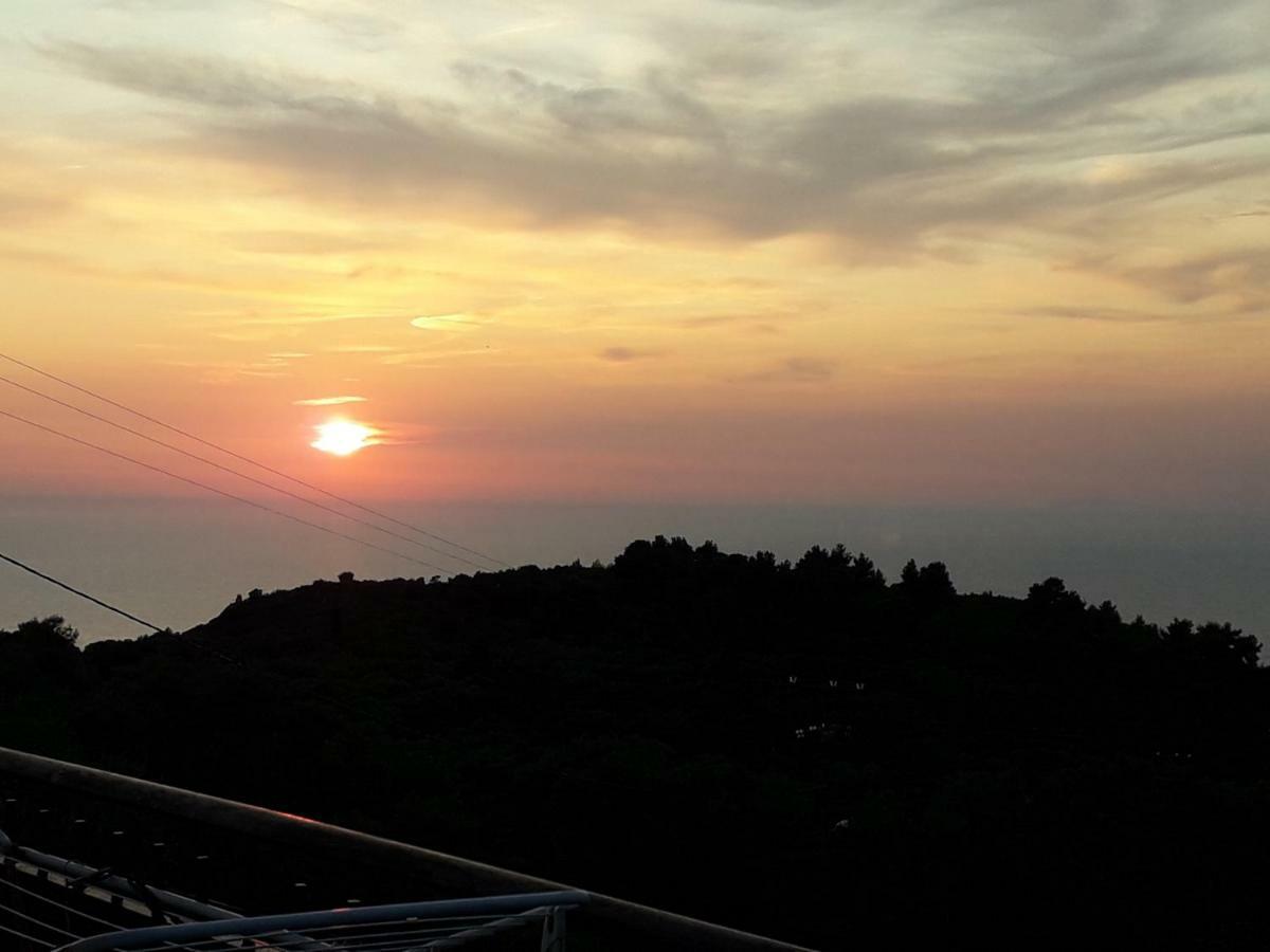 Monika Lefkada Hotel ซูกาเลดส์ ภายนอก รูปภาพ